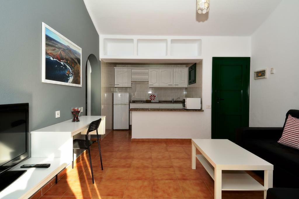 Relax Tinosa Apartment Пуэрто дель Кармен Экстерьер фото